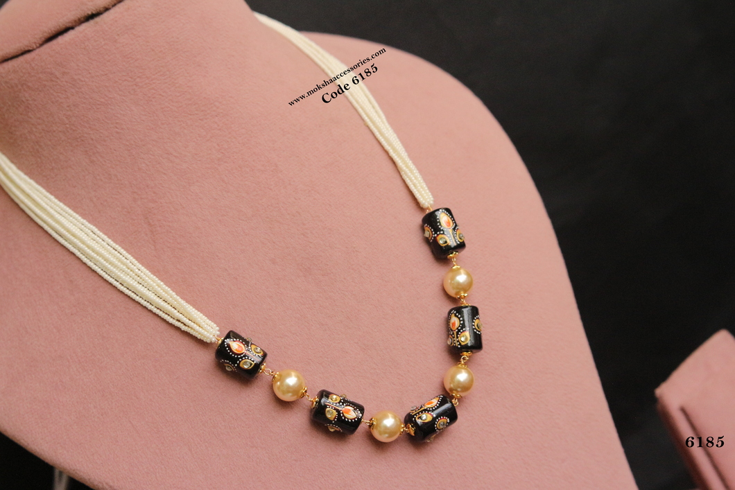 6185.jpg Black Fancy Beads with Pearl Chain - Image 1