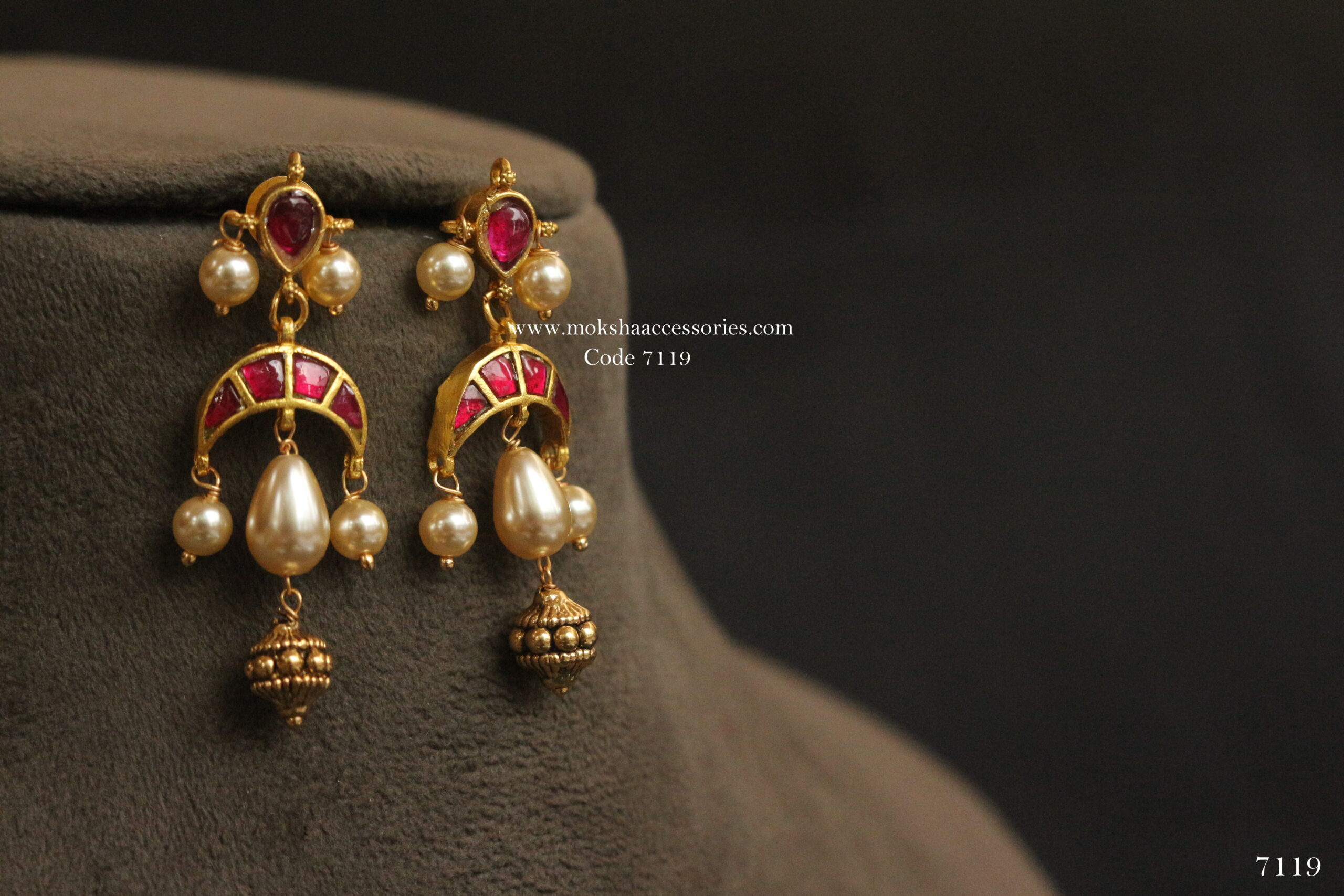 7119-scaled-1.jpg Jadaukundan Earrings with Pearl Drop and Gold Balls - Image 1
