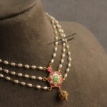 Jadaukundan Pendant with Pearl 3 Layer Chain