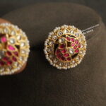 Jadaukundan Studs with Pearls Around