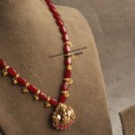Jadaukundan Pendant with Onyx and Gold Drops